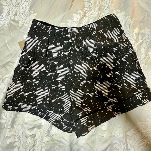 Do + Be Womens Shorts - Picture 4 of 5